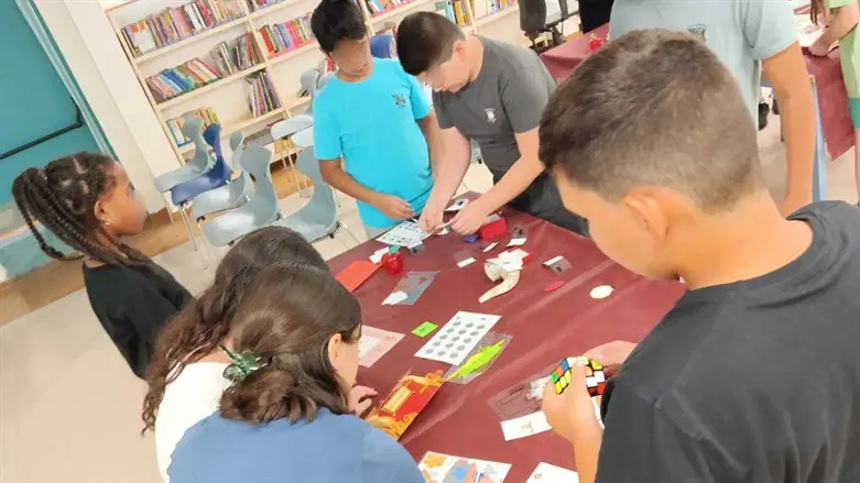 בנות השירות הלאומי בלוד בפעילות לקראת ראש השנה