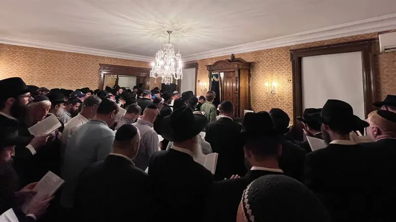 סליחות בקראון הייטס