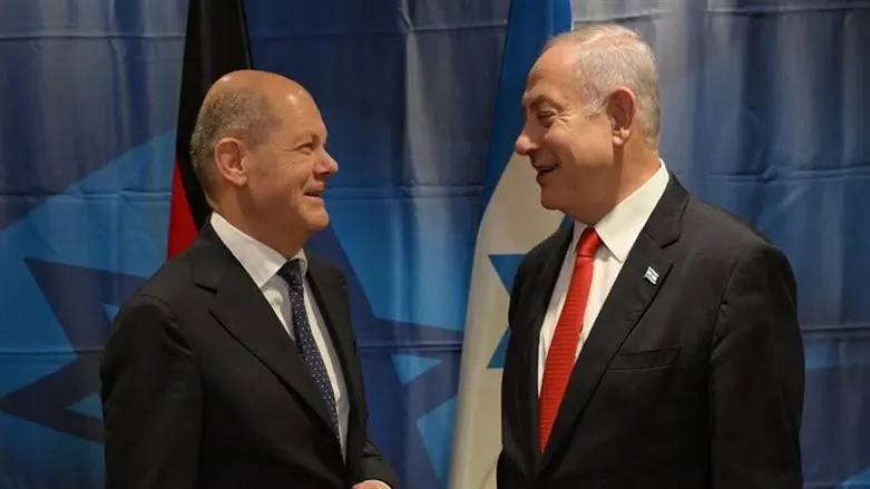 Биньямин Нетаньяху и Олаф Шольц