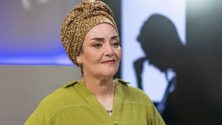 ענת גופשטיין