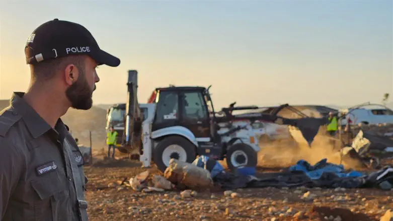 Demolition at Sde Yonatan