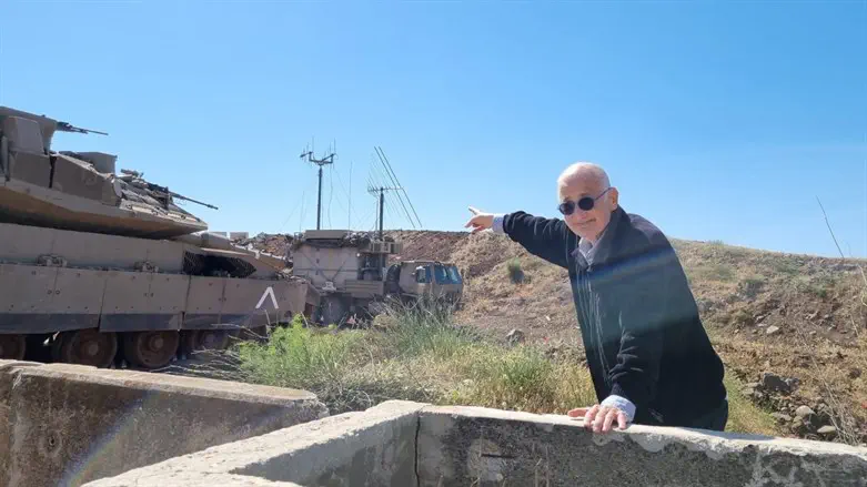 אפי כהן בביקורו האחרון בתל פארס