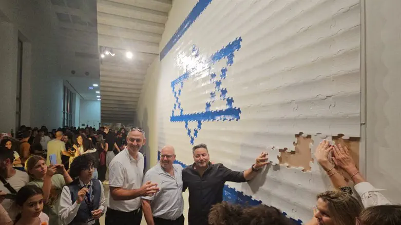 Завершение сборки флага