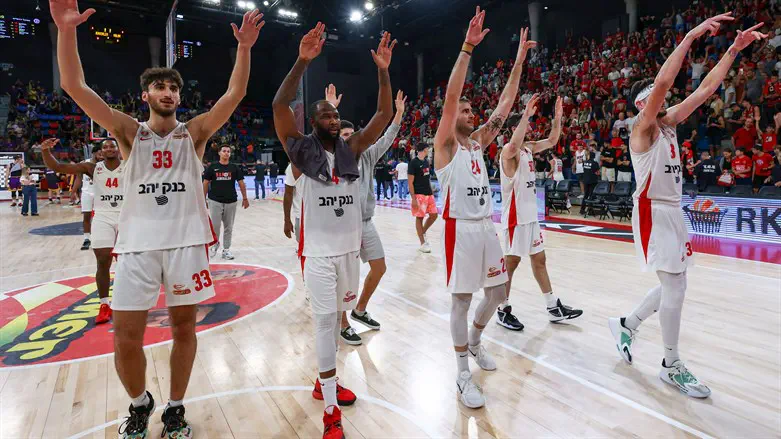 שחקני הפועל הערב. חוזרים למעמד הגמר