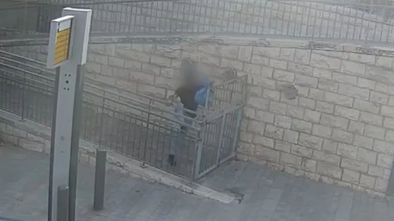 תיעוד הפריצה