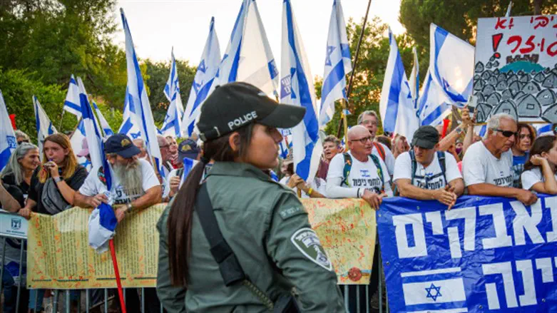 A demonstration against the Netanyahus in Neve Ativ in August