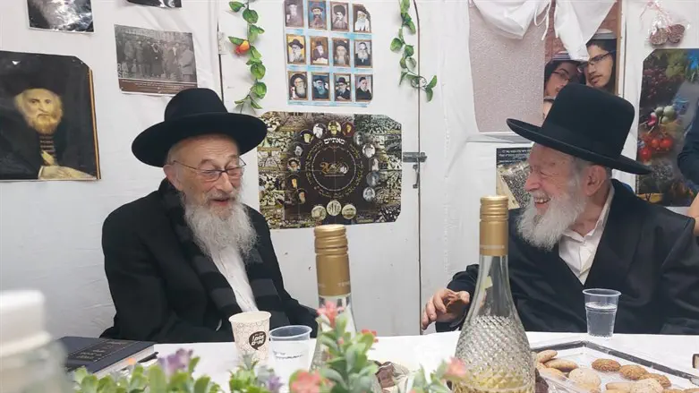 הרב זילברשטיין והרב טאו