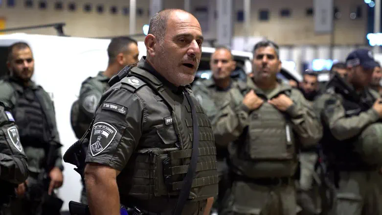 Border Police officers prepare for combat in southern Israel