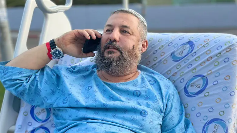 הרב חיים סאסי בבית חולים