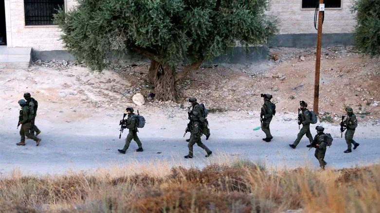 IDF soldiers in Hebron (illustrative)