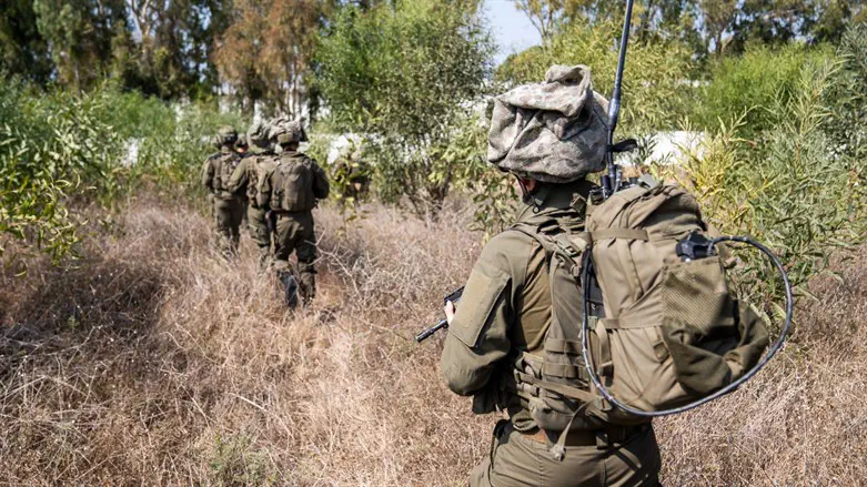 IDF soldiers near the Gaza border
