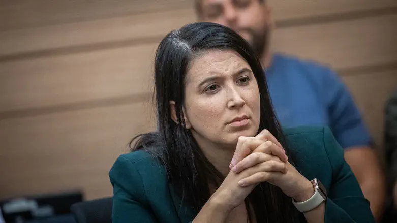 שירלי פינטו