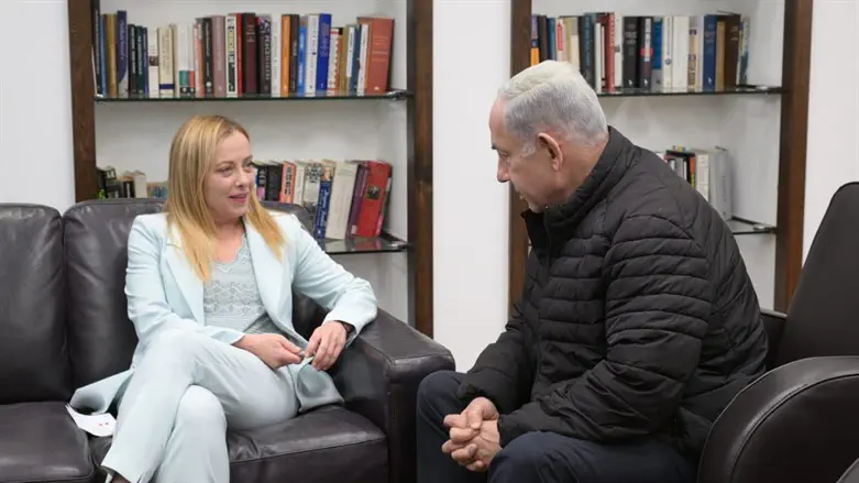Giorgia Meloni with Benjamin Netanyahu