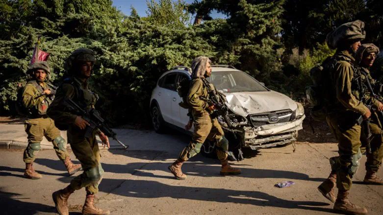 לוחמים בשטח