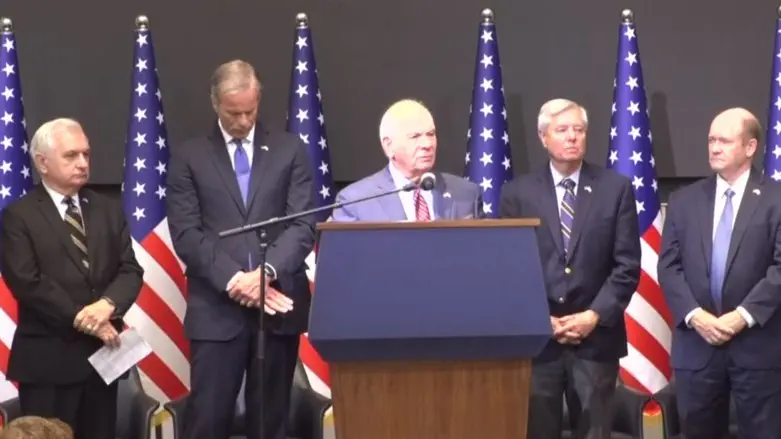 Делегация американских сенаторов