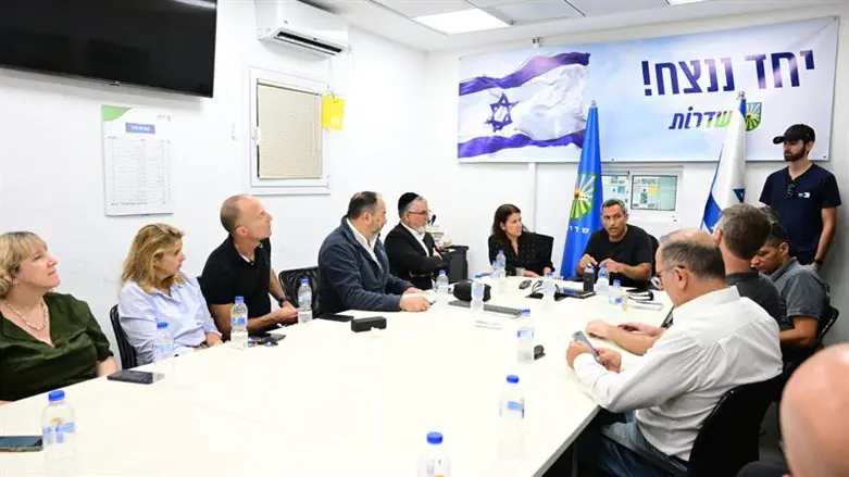 מפגשם עם ראשי הרשויות