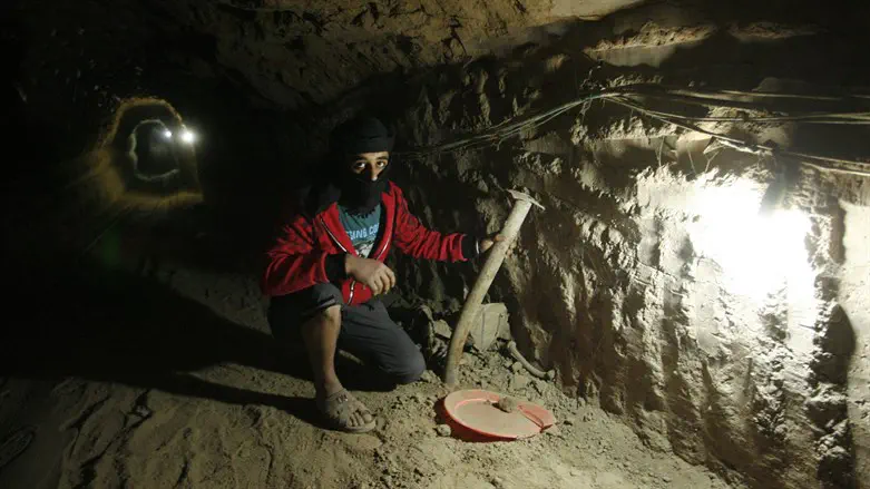 Smuggling tunnel beneath the Egyptian-Gaza border