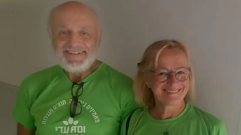 תומאס ואסתר מגרמניה שבאו להתנדב בישראל בזמן המלחמה