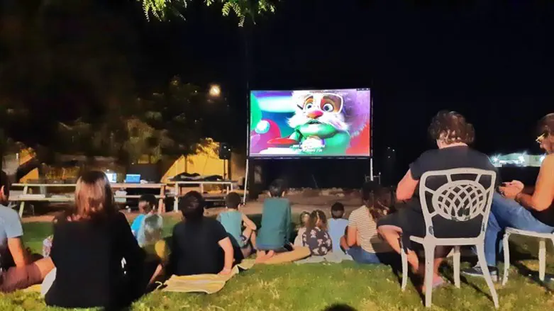 קולנוע נודד ברחבי הארץ