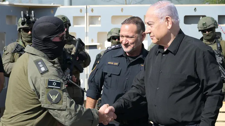 נתניהו עם לוחמי יחידת הגדעונים
