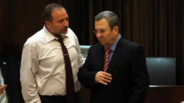 לא לעבור לסדר היום. ליברמן וברק