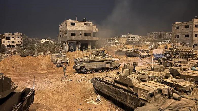 להתעלות מעל לחילוקי הדעות, כמו החיילים. כוחות צה"ל בעזה