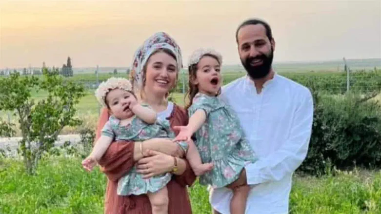 Yedidya Eliyahu, of blessed memory, with his wife Meitar and their children