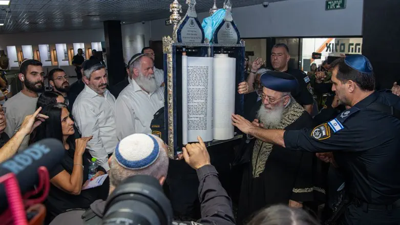 הרב עמאר בעצרת