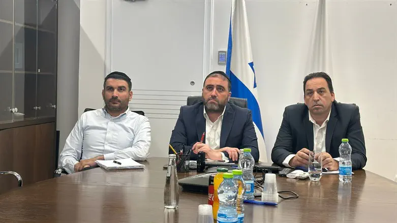 השר משה ארבל במהלך הישיבה