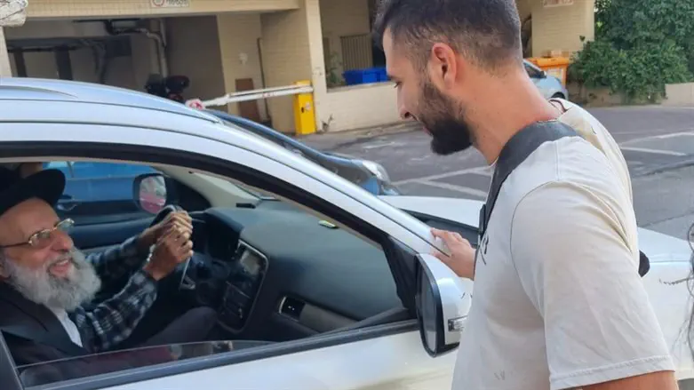 החייל עם הרב דוד חי הכהן