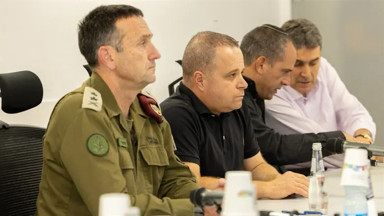 הרמטכ"ל עם ראשי הרשויות