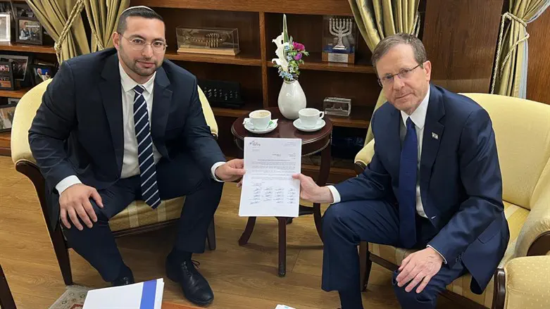 הנשיא הרצוג והשר וסרלאוף