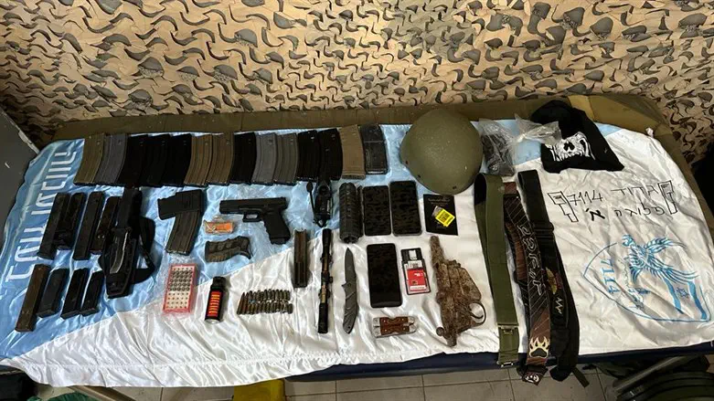 חלק מאמצעי הלחימה שהוחרמו