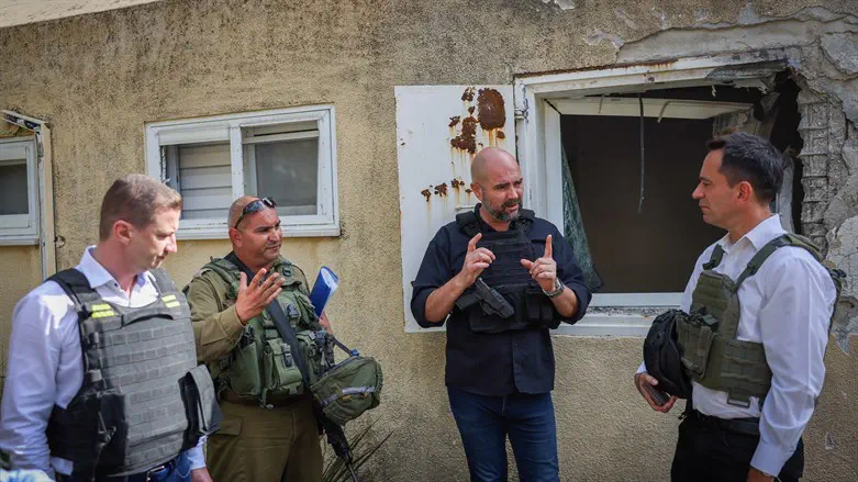 יו"ר הכנסת עם נשיא הפרלמנט הרומני בכפר עזה