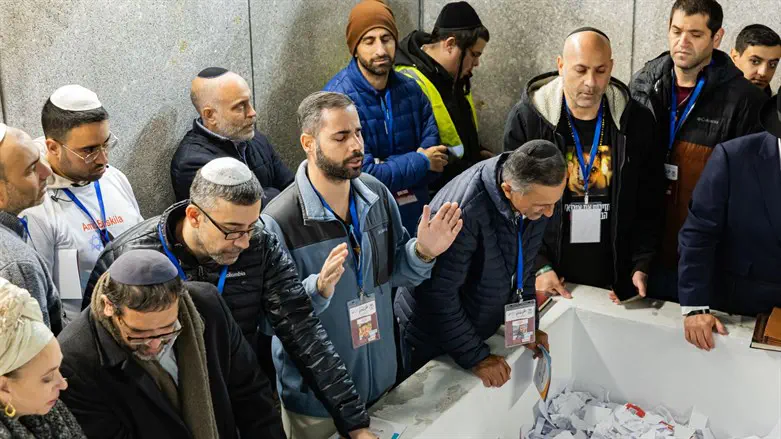 Praying at the gravesite of the Lubavitcher Rebbe