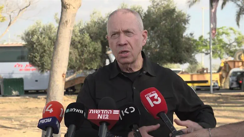 Йоав Галант