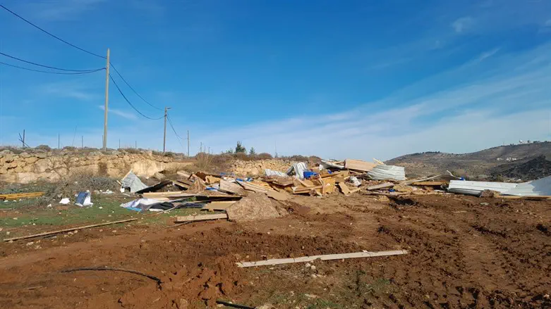 אחד המבנים שנהרסו