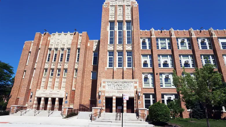 High school in Illinois (illustrative)