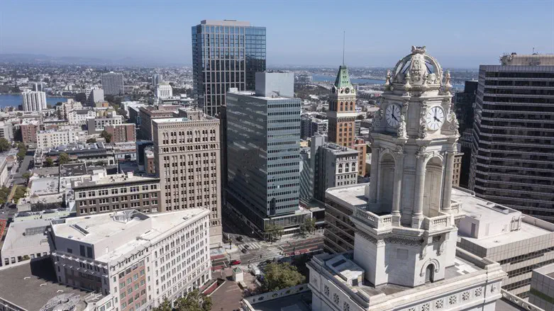 Oakland, CA