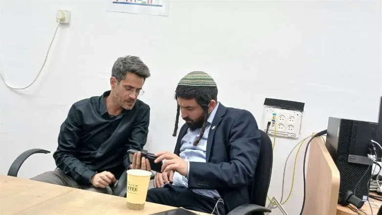 ח"כ סוכות וראש עיריית קריית שמונה אביחי שטרן