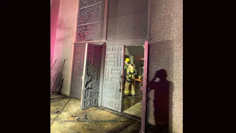 Fire outside Congregation Beth Israel in Austin