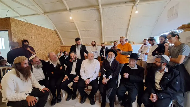 הרבנים מחזקים את בן פזי