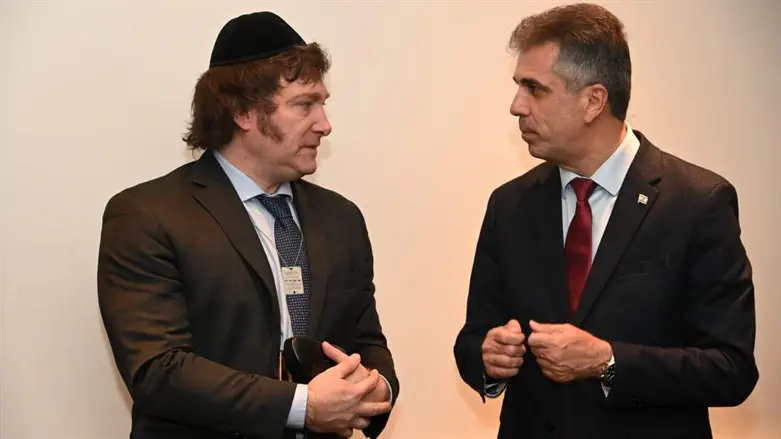 Milei (left) and Cohen (right)