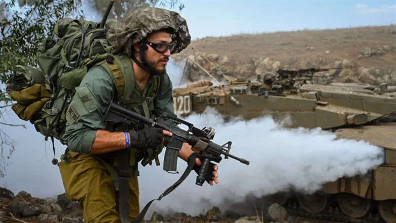 לוחמים בשטח