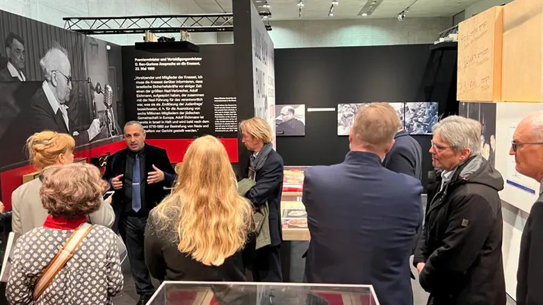 בתערוכת המוסד על אייכמן בגרמניה