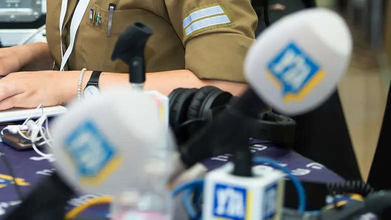 В студии «Галей ЦАХАЛ». Иллюстрация