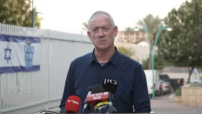בני גנץ