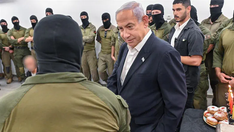 נתניהו עם הלוחמים