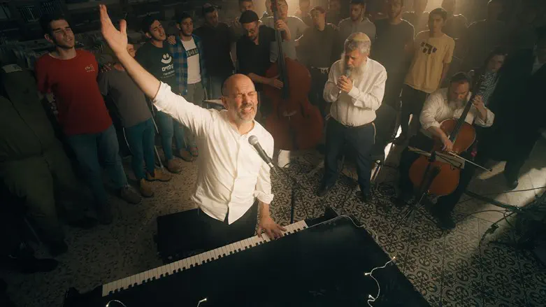 יונתן רזאל , הרב גרנות ותלמידי הישיבה