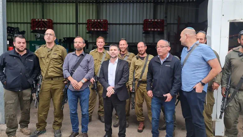 השר סמוטריץ' בסיור בבנימין